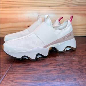 Sorel Women’s Slip-On Chunky Sole Sneakers in Cream,tan and deep coral red!